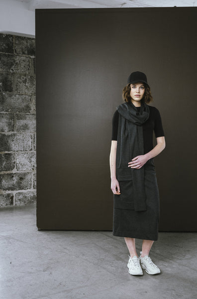 'Skye Pocket Scarf' Charcoal