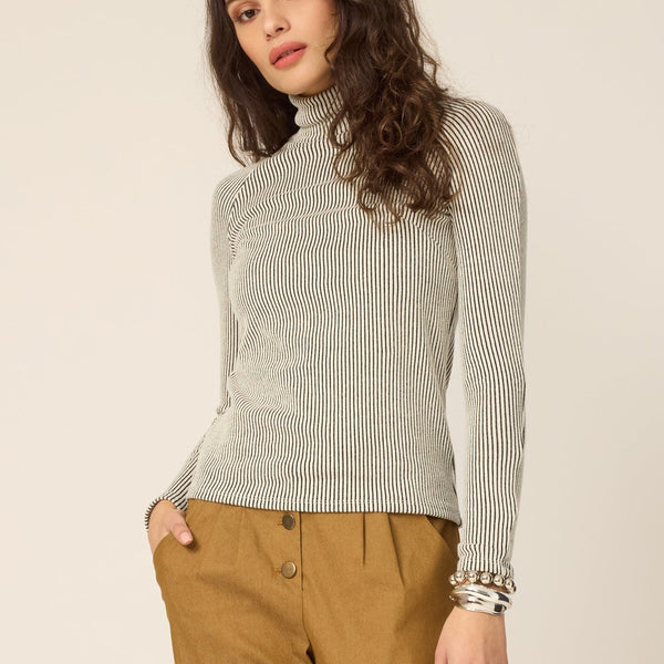'Reeves Turtleneck' Natural