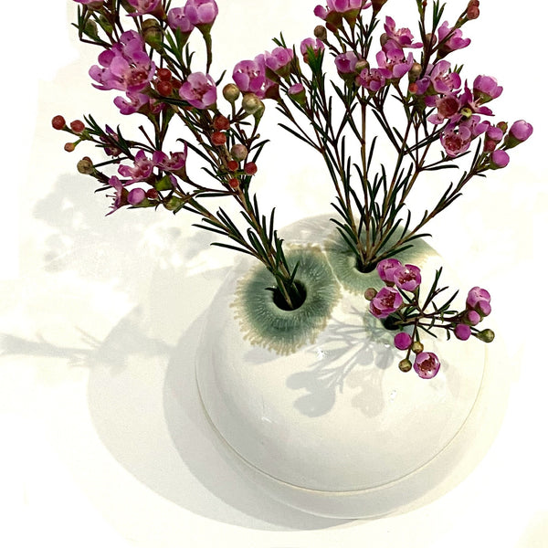 'Lidded Ikebana'