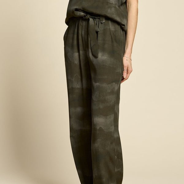 'West Coast' Olive Mist