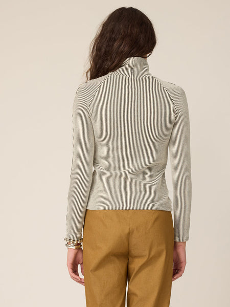 'Reeves Turtleneck' Natural
